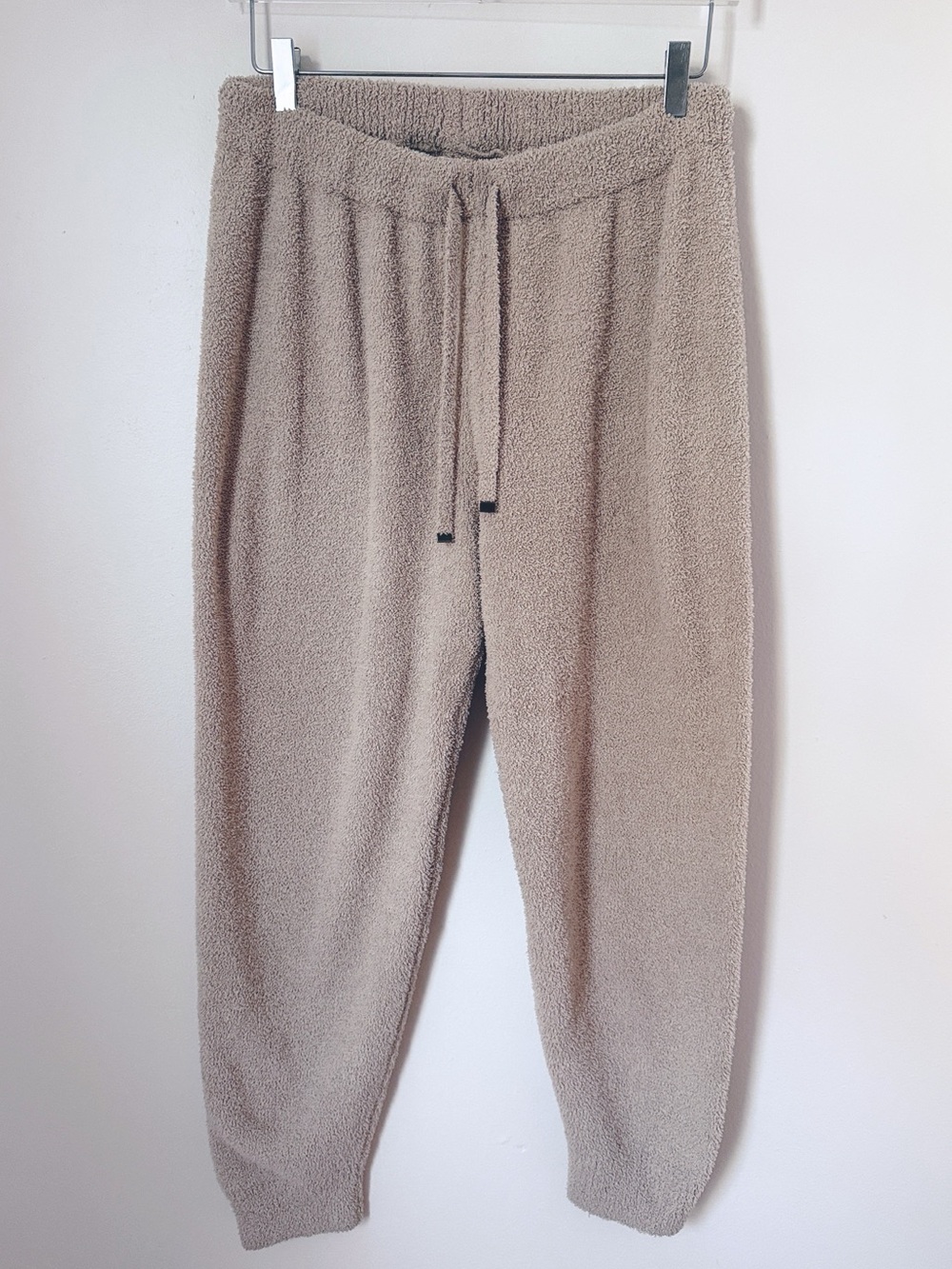 cupcakes and cashmere Women’s Plush Cozy Jogger Pants Beige Size L